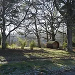 Aux Etangs Fleuris Bed & Breakfast 3*