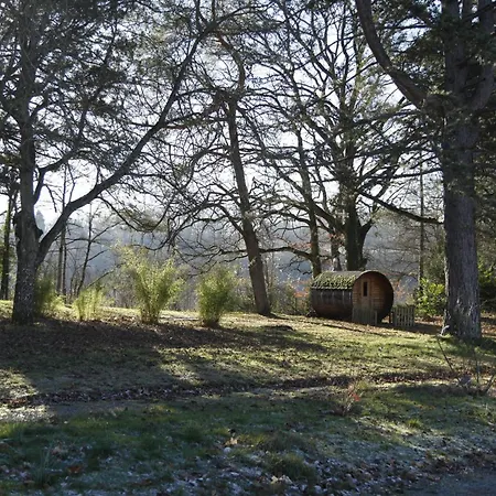 Aux étangs Fleuris Couette-café 3*