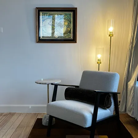 Aux Etangs Fleuris Bed & Breakfast 3*
