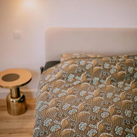 Aux Etangs Fleuris Bed & Breakfast 3*
