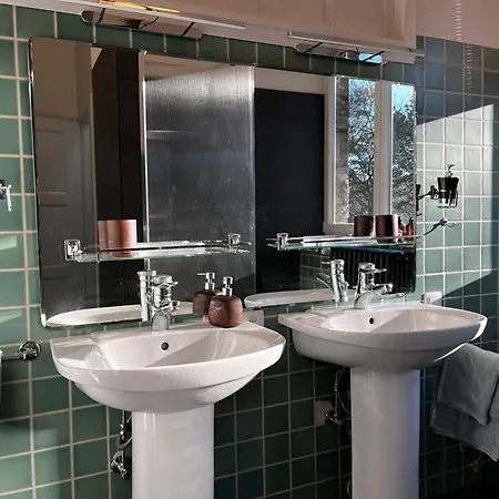 Aux Etangs Fleuris Bed & Breakfast 3*