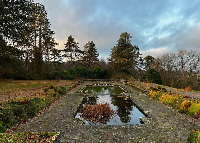 לינה וארוחת בוקר Aux Etangs Fleuris 3*